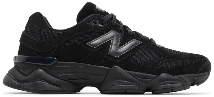 9060 - Triple Black