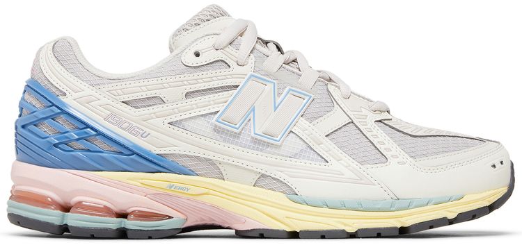 1906U - Angora Blue Pink