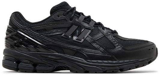 1906U - Triple Black