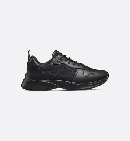 B25 - Black
