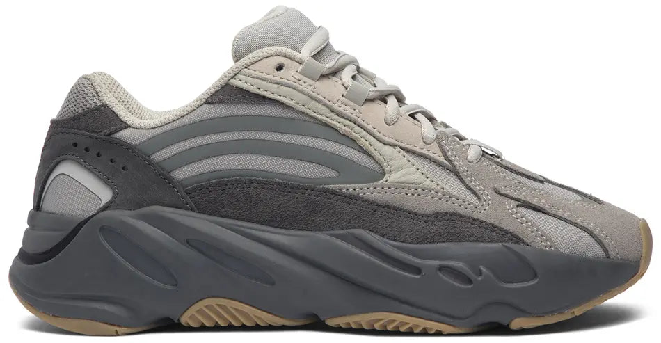 Yeezy 700 - V2 Wave Runner Tephra