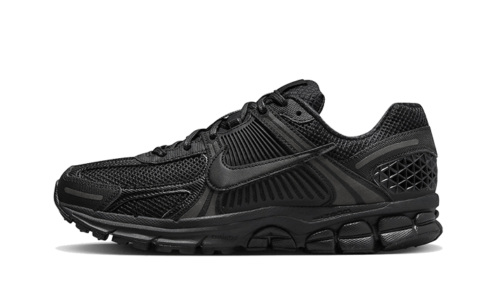 Vomero 5 - Triple Black